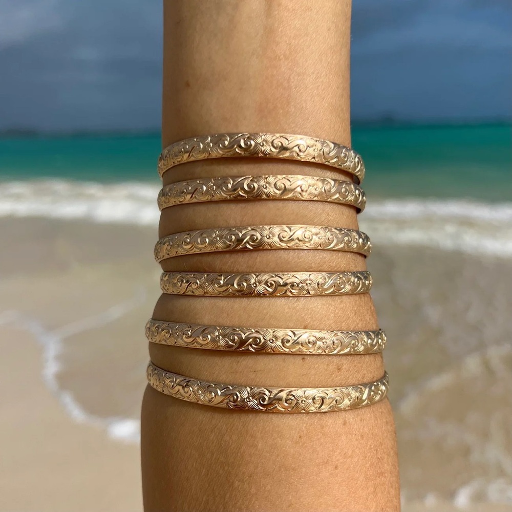Hawaiian Gold Bangle Set